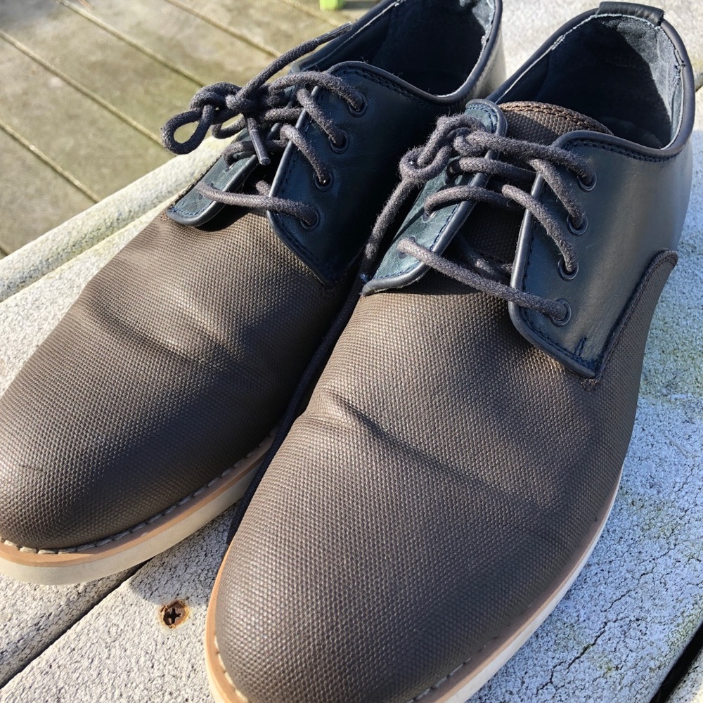 CALVIN KLEIN DRESS SHOES